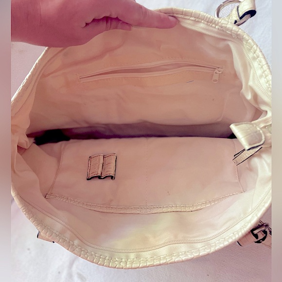 Kim Rogers rainbow hand purse 🌈 - Picture 4 of 6